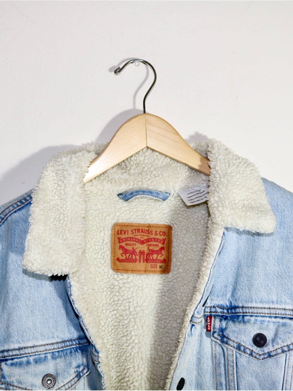 Levi's Type Iii Sherpa Trucker Jacket in Kentucky Blue Sherpa (Light Wash) - Picture 6 of 15